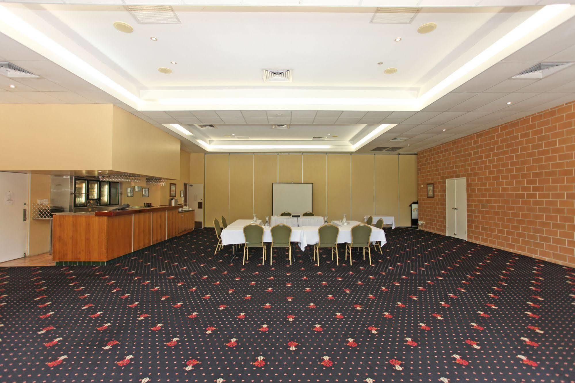 Windmill Motel & Events Centre Mackay Bagian luar foto